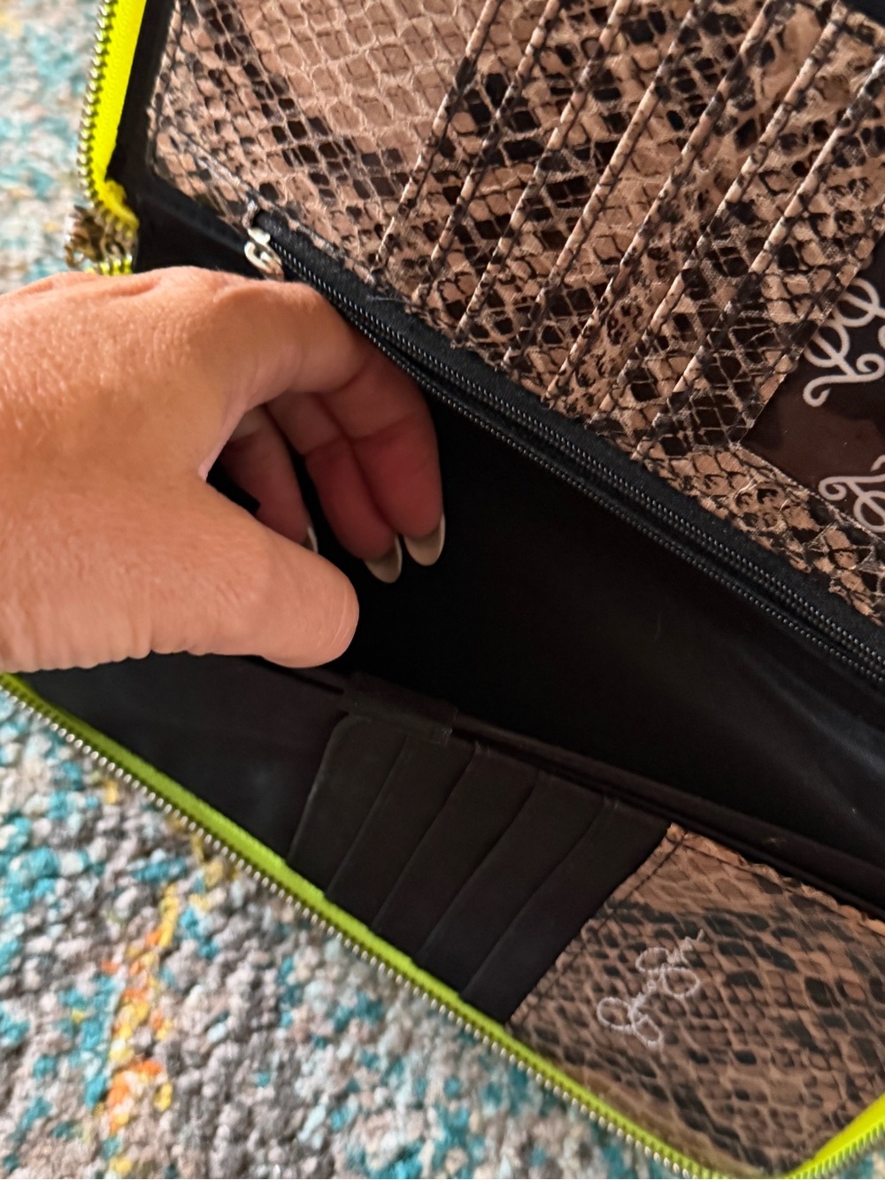 Jessica Simpson Multi Wallet - Picture 5 of 12